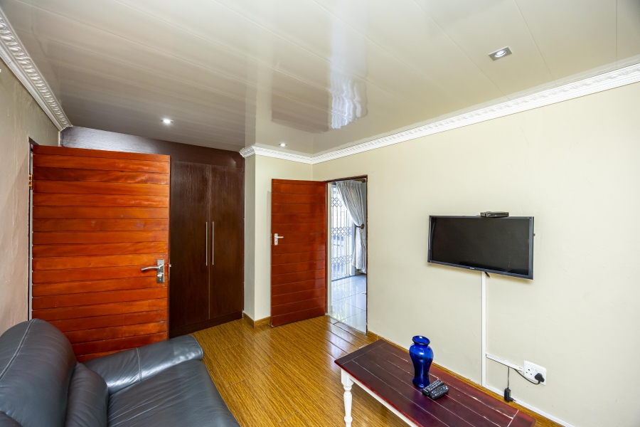 Commercial Property for Sale in Sunnyridge Eastern Cape